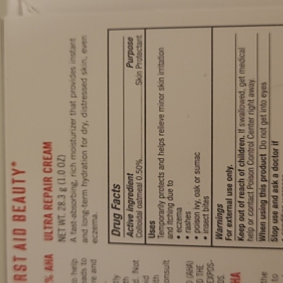 First Aid Beauty brand beauty set - Picture 7 of 8